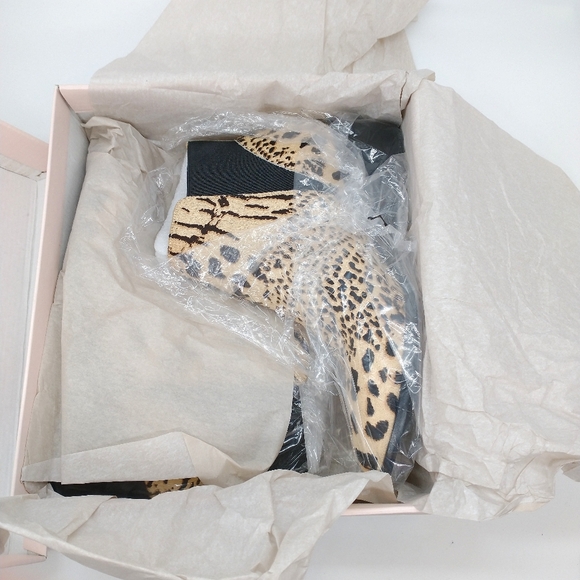 Chinese Laundry Finn Pony Ankle Boots Leopard - Picture 9 of 9